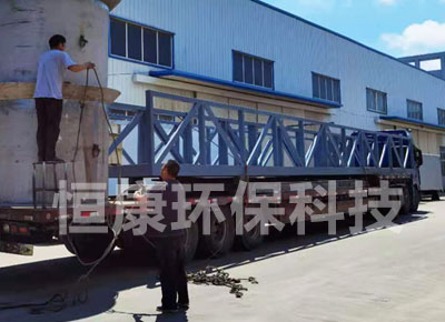 全橋式周邊傳動刮泥機(jī)